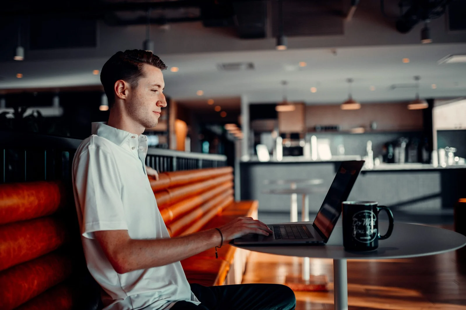 13 Effective Tips To Avoid AI Detection On Your AI Writing
